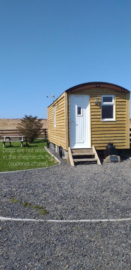 Hillside Camping Pods And Shepherd'S Hut Wick  Exterior photo