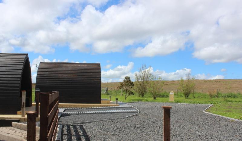 Hillside Camping Pods And Shepherd'S Hut Wick  Exterior photo